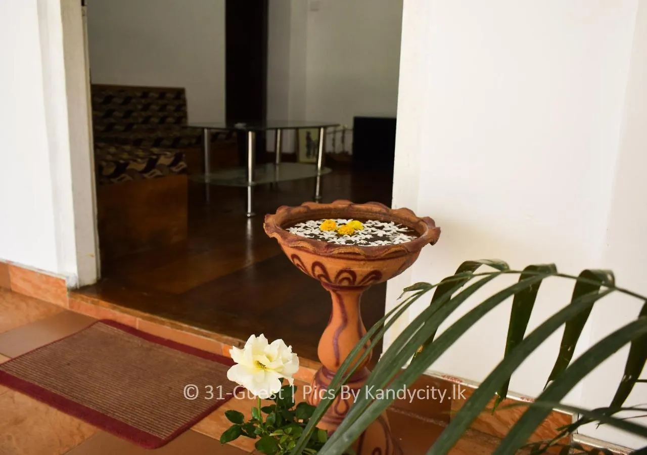 31 Kandy Guest House 2*,